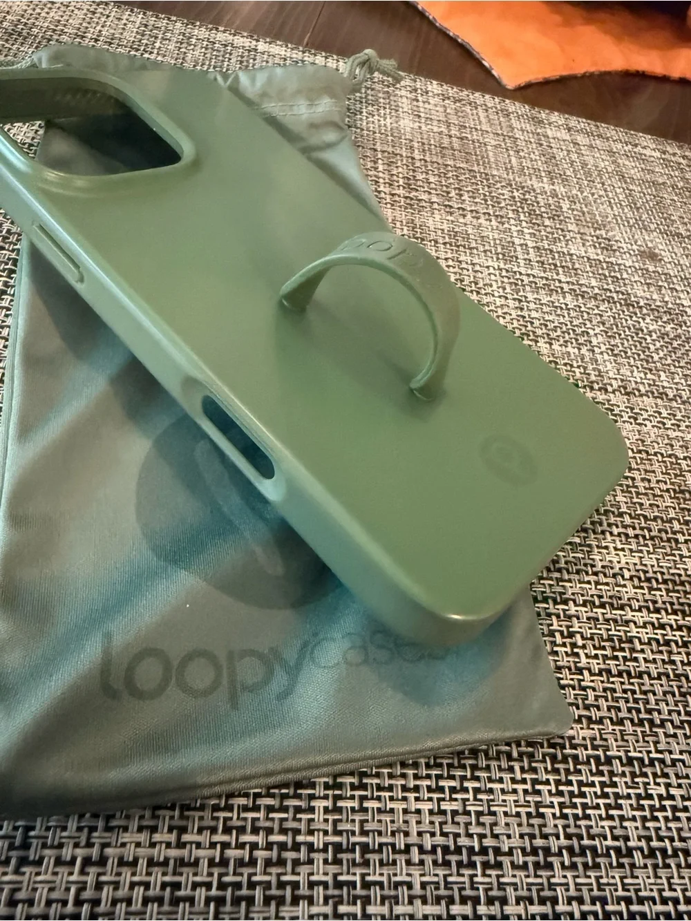 iPhone 16 Pro Max Loopy Case Olive Green